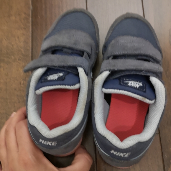 Nike MD Runner 2 Psv - boys size Eur 28 - Picture 14 of 15